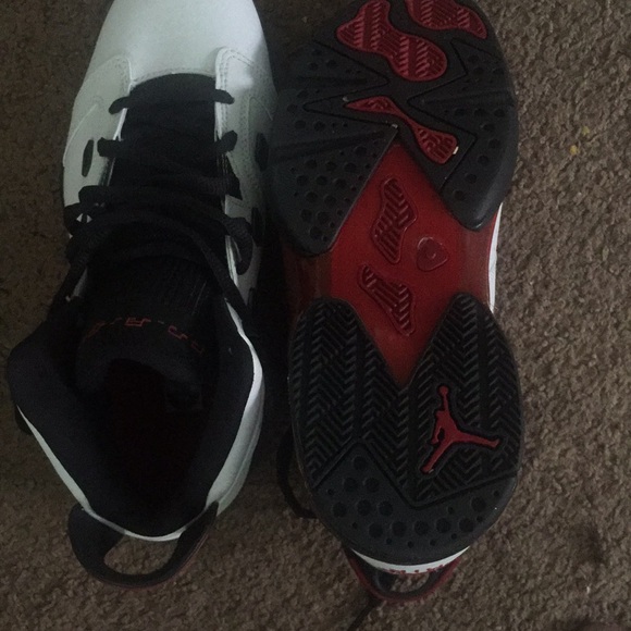 I’m selling sum Jordans I couldn’t fit ☹️ - Picture 3 of 3